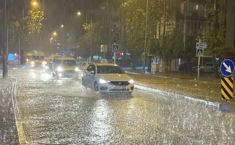 Diyarbakır'da gök gürültülü sağanak ve toz taşınımı etkili olacak