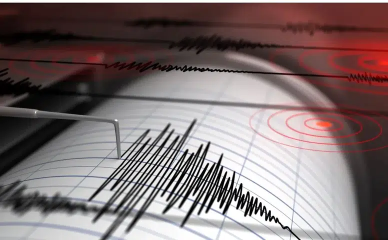 Diyarbakır ve çevre illerde hissedilen 5.6 büyüklüğündeki deprem korkuttu