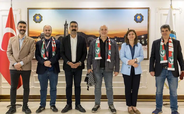 Katalan hak örgütü Diyarbakır'da: Dil hakları masaya yatırıldı