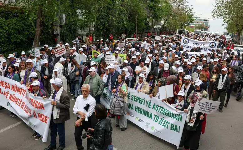 Diyarbakır'da engelliler 'sağlamcılığa' karşı yürüdü