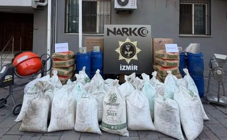 Diyarbakır'ın içinde olduğu 3 ilde zehir şebekesine darbe: Milyonlarca hap ele geçirildi