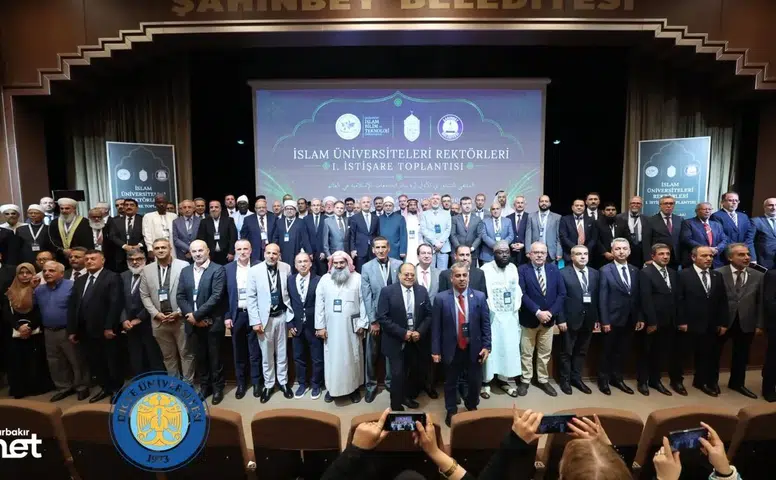 Dicle Üniversitesi İslam dünyası buluşmasına katıldı: Akademik iş birliği kararı