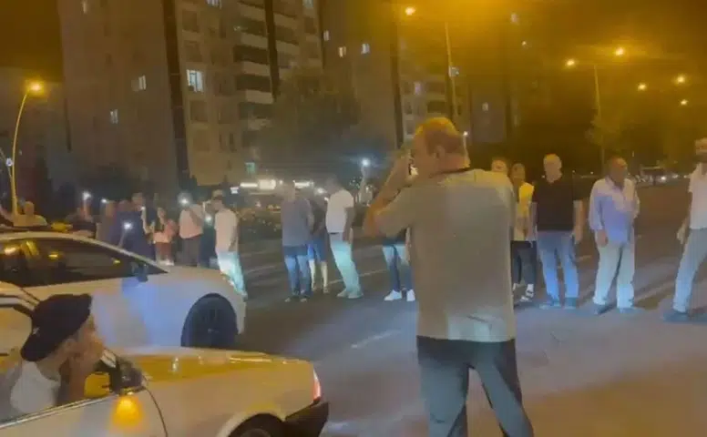 Diyarbakır'da ayaklanan mahalleli yolu trafiğe kapattı: Sebebi belli oldu