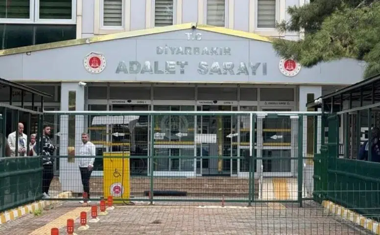 Diyarbakır’da emniyet amirli çeteye 25 yıl istendi: Aranan kişilerden para koparmışlar