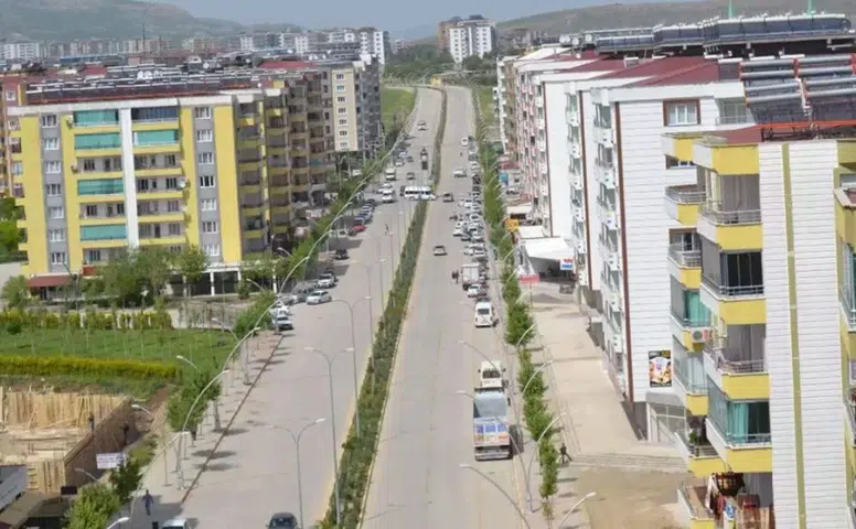 Diyarbakır'da yıllık 7 bin TL'den dükkan tutma fırsatı: Belediye 16 işyerini kiraya veriyor