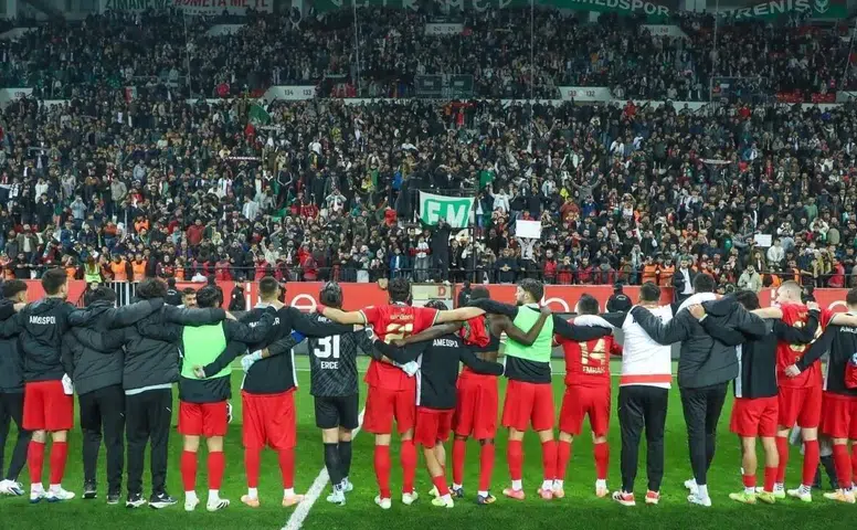 Amedspor taraftarı kombinelere hücum etti: Birçok tribünde biletler tükendi