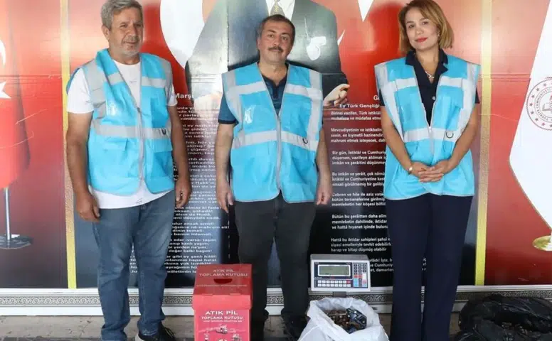 Diyarbakır'da öğrenciler atık pil toplamada rekora koştu: Alkışı hak ettiler