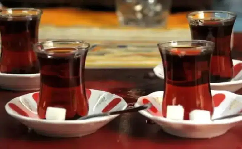 Diyarbakır'da kahvehanelerde çayın fiyatına zam geldi: İşte yeni tarife