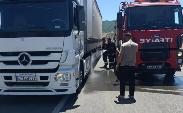 Diyarbakır'dan yola çıkan TIR'ın lastikleri yandı: Ucuz atlatıldı