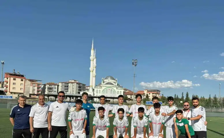 Diyarbakır DSi Spor U15 ekibi Türkiye şampiyonasında yarı final biletini kaptı