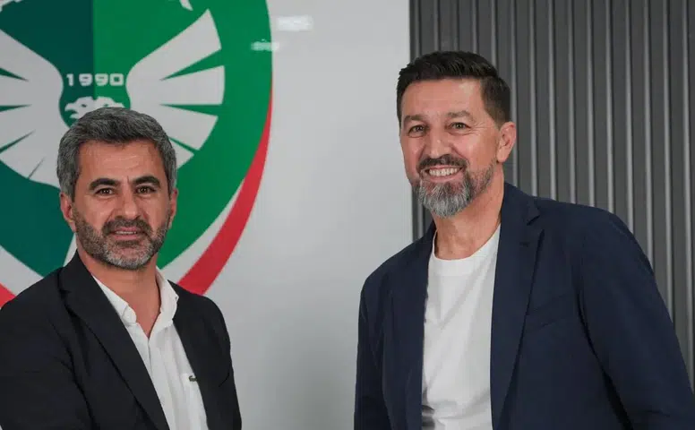Amedspor'un yeni hocası Besnik Hasi kariyerindeki zirveyi Avrupa ekibinde yaptı