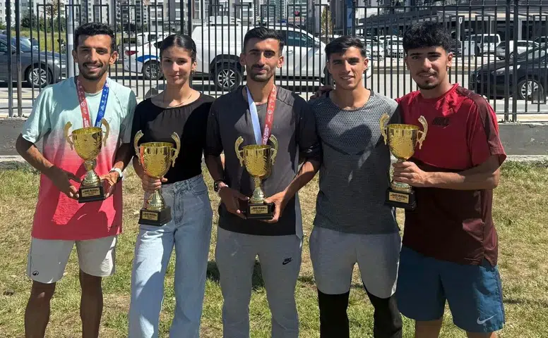 Yarı maratonda Diyarbakır'a madalya yağdı: Dicle Üniversitesi kürsüyü bırakmadı