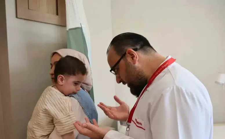 Diyarbakır'da 1,5 yıl boyunca teşhisi konulamayan nadir mide hastalığı ameliyatla tedavi edildi