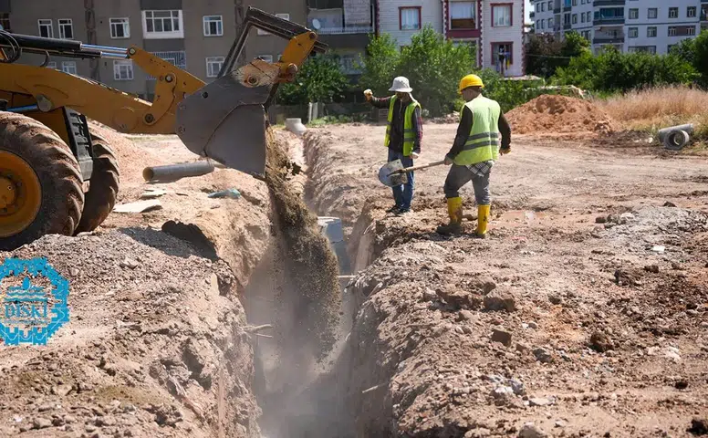 Diyarbakır'ın mahallesine 2 bin 100 metrelik müdahale: İnşaata hemen başlandı