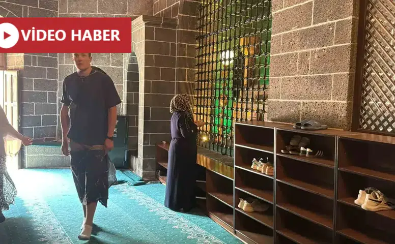 Diyarbakır'da tarihi Hz. Süleyman Camisi'ni ziyaret eden Fransız turist örnek oldu