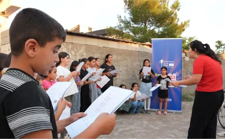 Diyarbakır'ın iki ilçesinde çocukların hayatı notalarla renklendi: Yeteneklerini keşfettiler