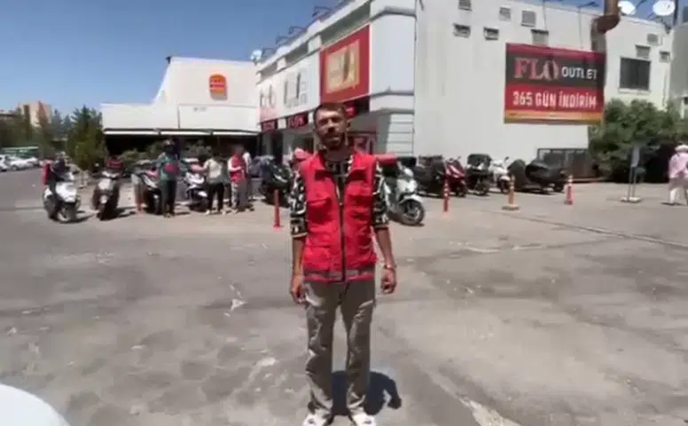 Diyarbakır'da kuryeler iş bıraktı: Sebebini düzenledikleri eylemde açıkladılar