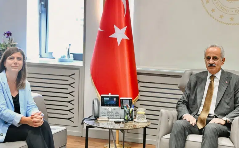 Diyarbakır’ın ulaşımı için kritik görüşme: Eşbaşkan Bucak, Bakan'dan talepte bulundu