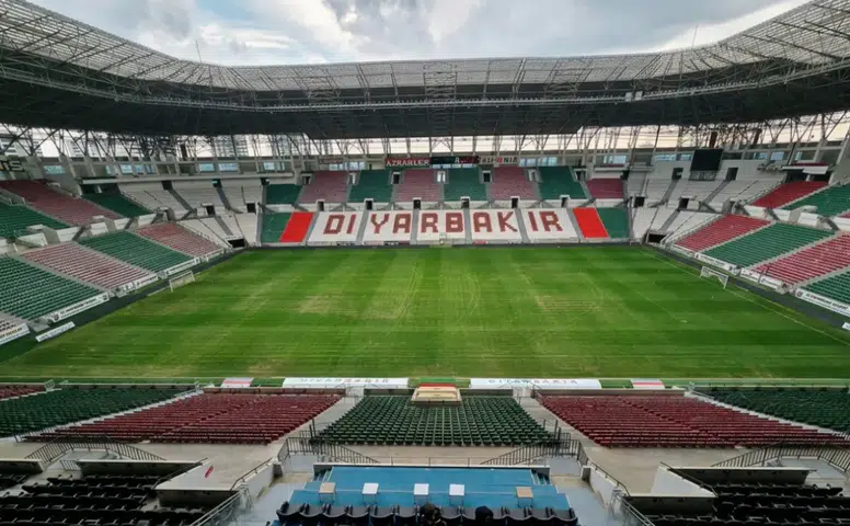 Amedspor'un yuvasına yüksek güvenlik: Diyarbakır Stadı'nda 5 metrelik kapı dönemi