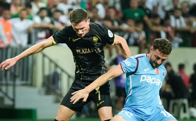 Amedspor Trabzonspor'u eli boş gönderdi: Gift Orban son dakikada zafere taşıdı