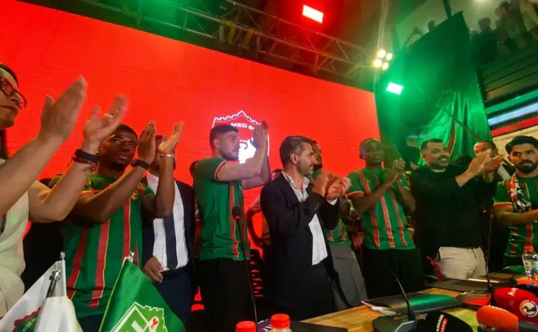 Amedspor'a çok yakıştı: 5 yıldız oyuncu binlerce taraftarın önünde imza attı
