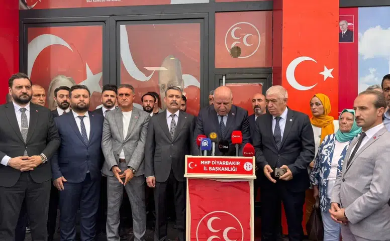 MHP Diyarbakır İl Başkanlığı'nda bayrak değişimi: Yeni başkan göreve başladı