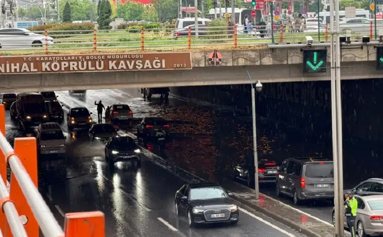Diyarbakır'da iki ayrı noktada yol çalışması: Otobüs seferlerinde aksamalar yaşanıyor
