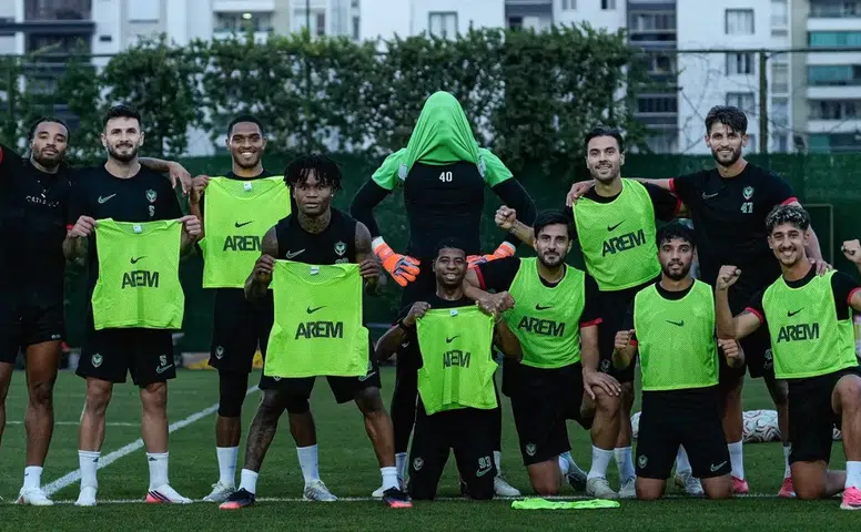 Amedspor'da ayrılık rüzgarı esti: Başarılı oyuncu yeni takımına imza attı