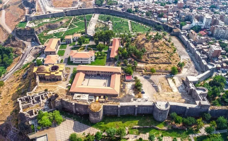 Diyarbakır'da kavurucu sıcak kabusu: Termometreler tavan yaptı
