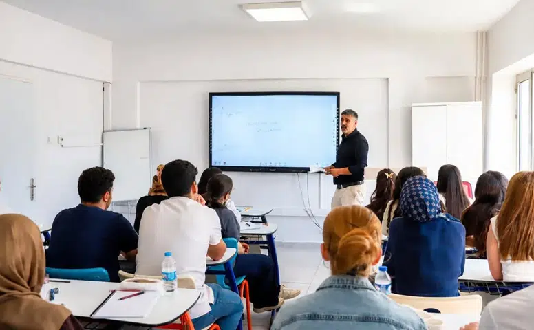 Diyarbakır'da yüzlerce öğrenci İçin ücretsiz eğitim kapısı açıldı: Yeni dönem başladı