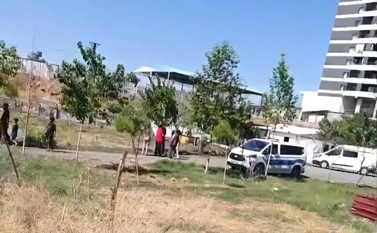 Diyarbakır’da otomobille takip edilen 60 yaşındaki kişi öldürüldü