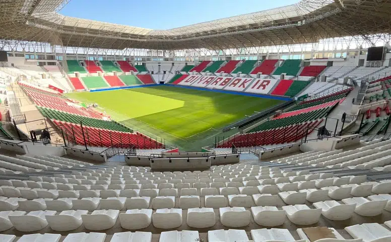 Amedspor Beşiktaş maçında Diyarbakır Stadı'nda oluşan hasarın maliyeti ortaya çıktı