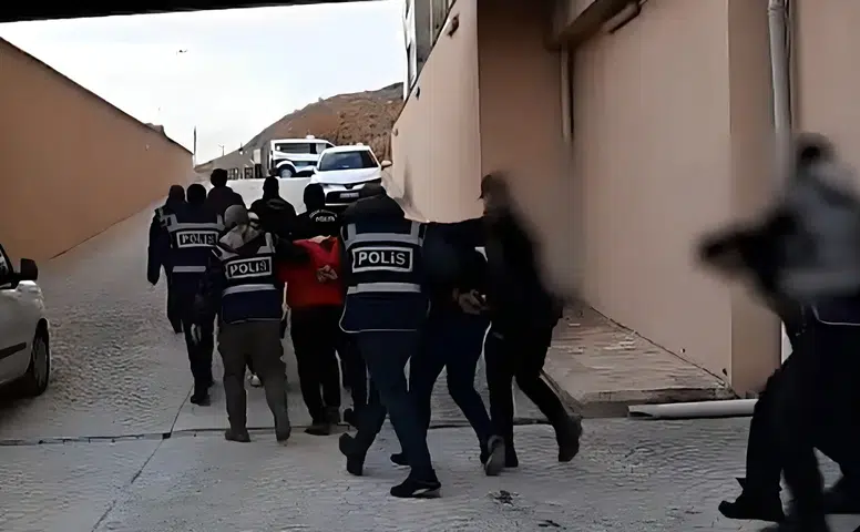 Diyarbakır dahil 11 ilde "Sokaklar Güvende" operasyonu: 4 suç örgütünden 106 gözaltı
