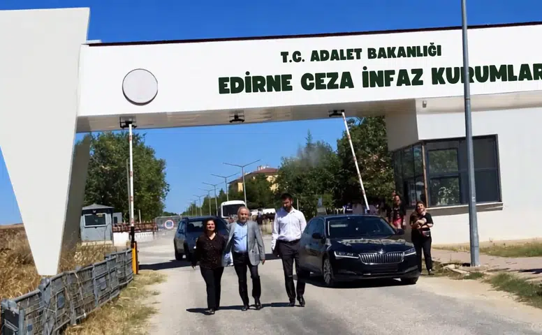 Eski Diyarbakır Eş Başkanı Selçuk Mızraklı tahliye edildi: 7 yıl sonra özgürlüğüne kavuştu