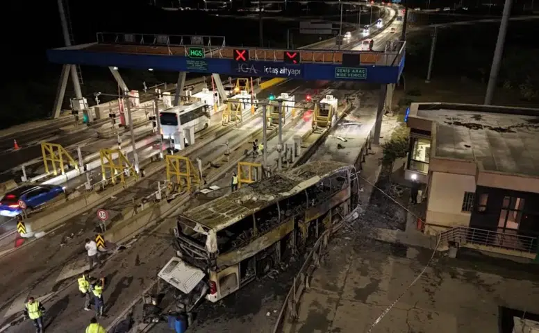 İstanbul'da yanan Diyarbakır otobüsünün ardından bu manzara kaldı: İki can gitti