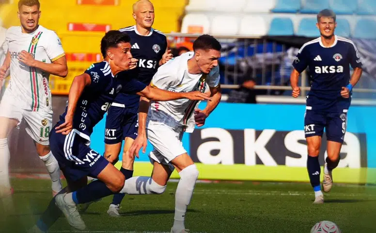 Kasımpaşa Amedspor maçının ilk yarısını ev sahibi ekip önde tamamladı