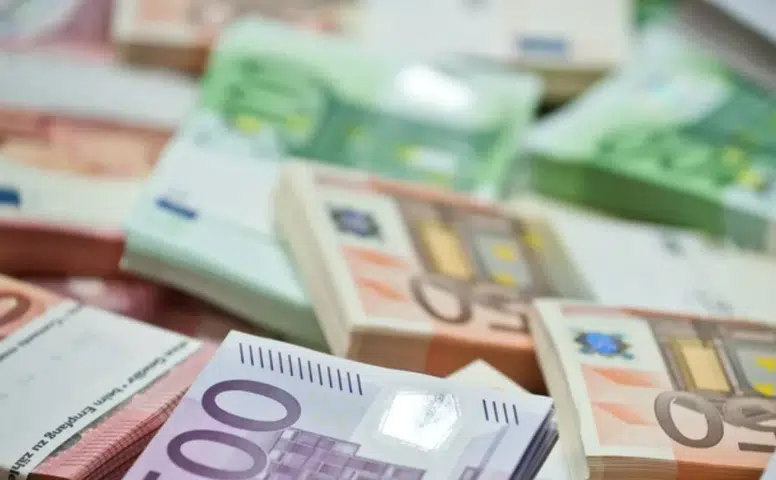 Diyarbakır’da döviz güne yükselişle başladı