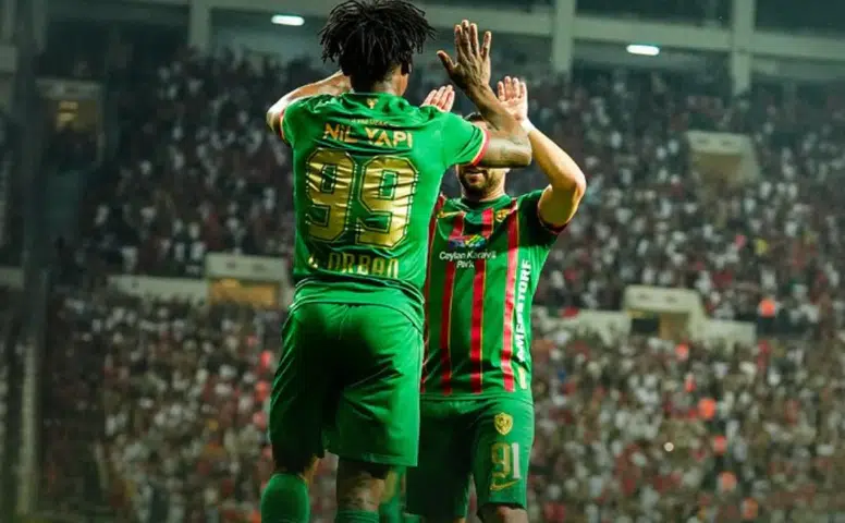 Amedspor Beşiktaş önünde ilk yarıyı 2-0 önde tamamladı: Orban ve Dia Saba'dan füzeler