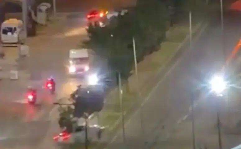 Siverek Diyarbakır yolunda şüpheli araç kaçtı, polis kovaladı