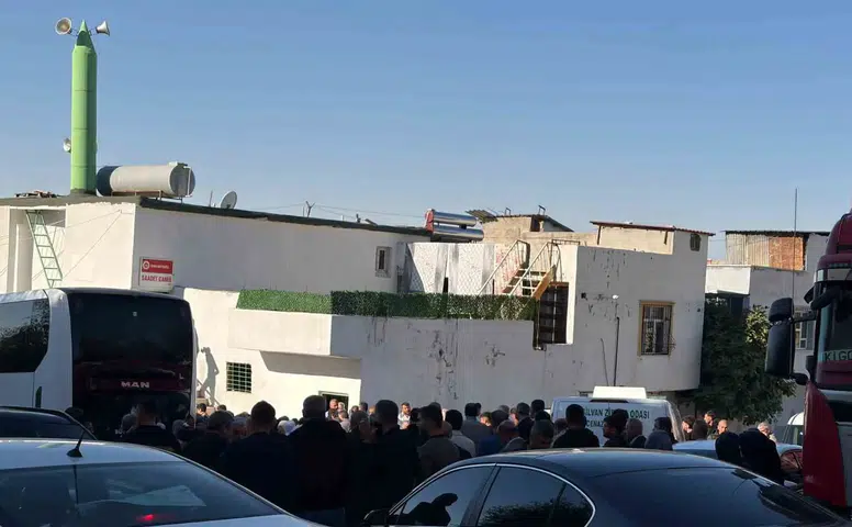 Kentsel dönüşüm mağduru Mesut Bilece, memleketi Silvan'da son yolculuğuna uğurlandı