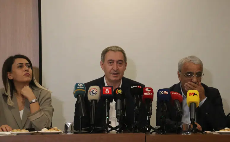 DEM Parti Eş Genel Başkanı Bakırhan'dan Diyarbakır'da süreç uyarısı: Temposunda düşme var