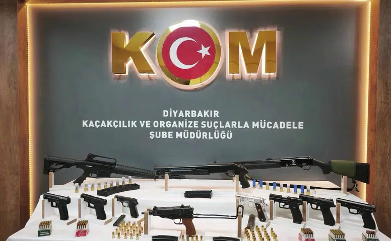 Diyarbakır merkezli silah kaçakçılığı operasyonu: 13 şüpheli gözaltına alındı