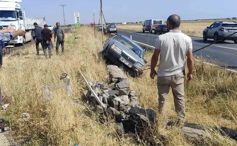 Diyarbakır Çınar'da trafik kazası: Ovabağ mevkiinde iki araç çarpıştı 1 yaralı
