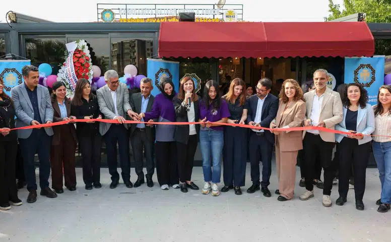 Diyarbakır Bağlar'da kadın eliyle işletilecek Hamravat Sosyal Tesisi açıldı