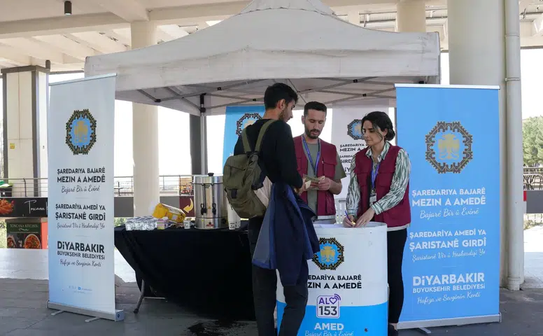 Diyarbakır'da "Hoş Geldin" standına öğrencilerden yoğun ilgi: Talepler toplandı