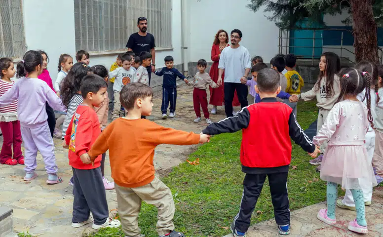 Diyarbakır’da küçük eller işbaşında: Zarokistan’da bağbozumu