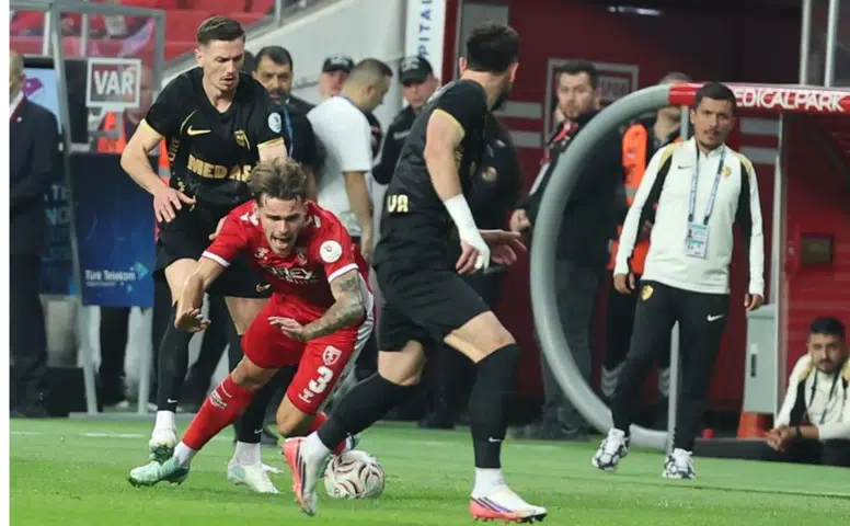 Samsunspor karşısında Amedspor ilk devreyi 1-0 geride tamamladı