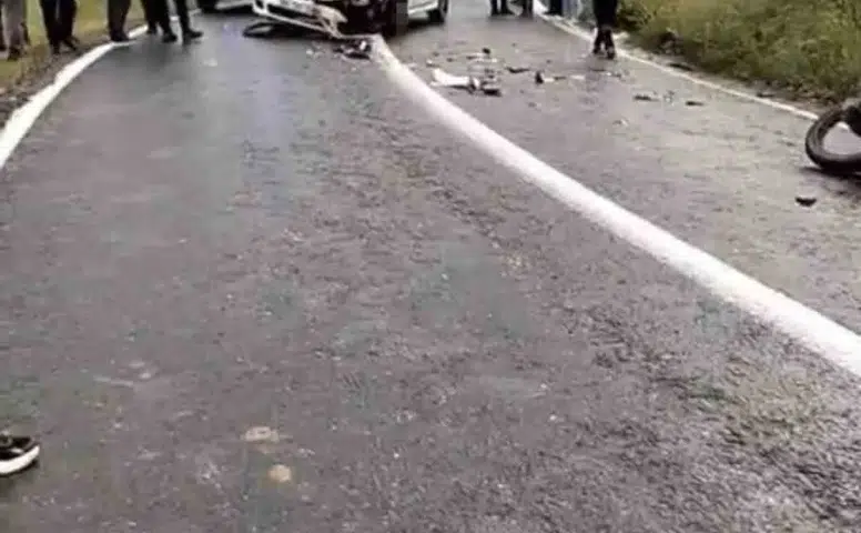 Çermik Çüngüş yolundaki 15 Temmuz Şehitleri Parkı virajında motosiklet kazası 1 yaralı