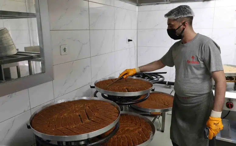 Diyarbakır'da bayram bereketi Tescilli lezzetlere yetişmek için vardiyalar üçlendi