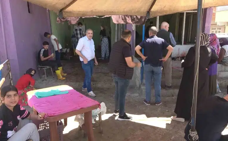 Diyarbakır'da kurban telaşı Bayram namazı sonrası 18 kesim noktasında yoğunluk sürüyor
